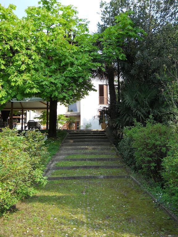 Albergo Ristorante Aquila Sulzano Buitenkant foto